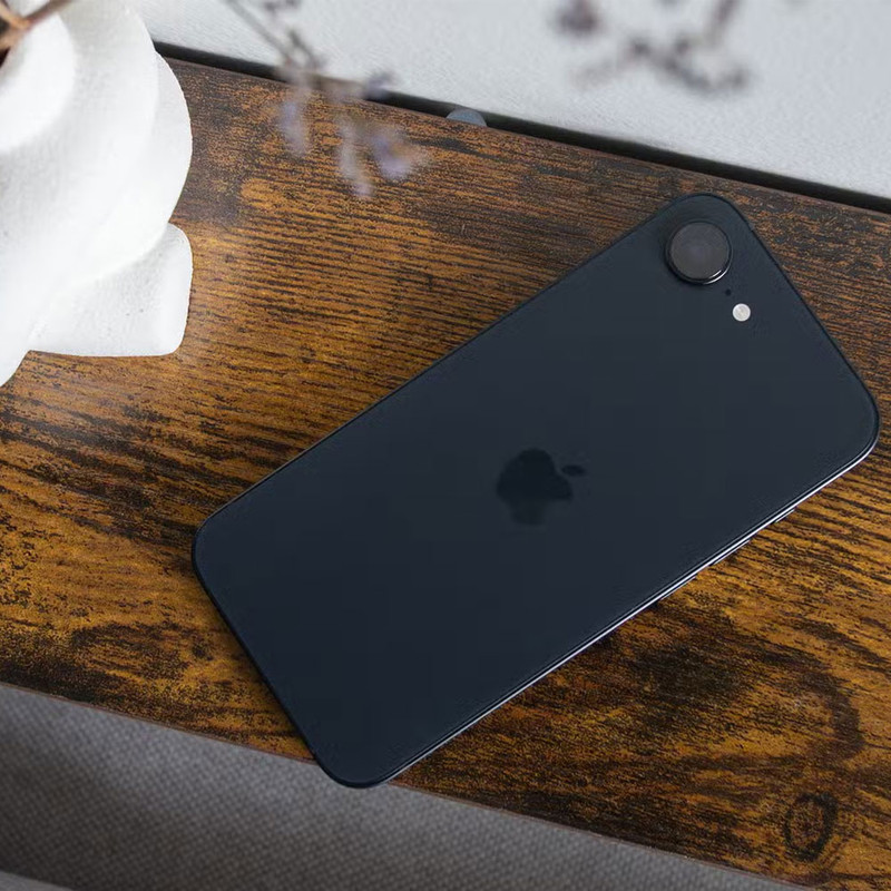 گوشی موبایل اپل مدل iPhone 16e ZAA دو سیم کارت ظرفیت 128 گیگابایت و رم 8 گیگابایت