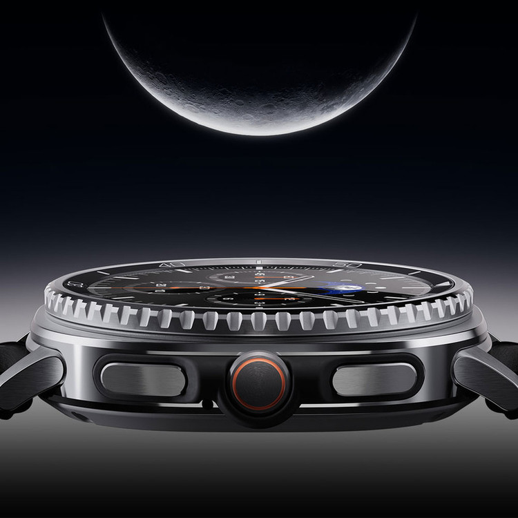 ساعت هوشمند 46 میلیمتری سامسونگ مدل Galaxy Watch 8 Classic با بند چرمی