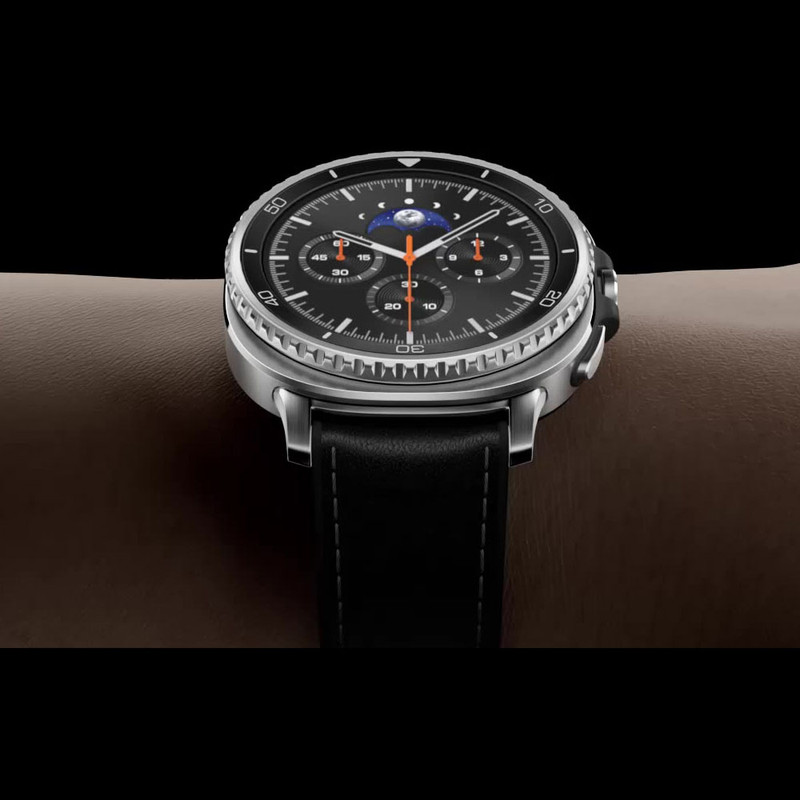 ساعت هوشمند 46 میلیمتری سامسونگ مدل Galaxy Watch 8 Classic با بند چرمی