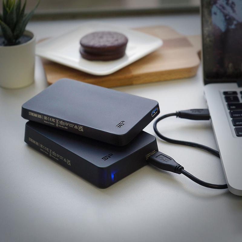 هارد اکسترنال سیلیکون پاور مدل Stream S05 ظرفیت یک ترابایت دارای رابط USB Type-A 3.0